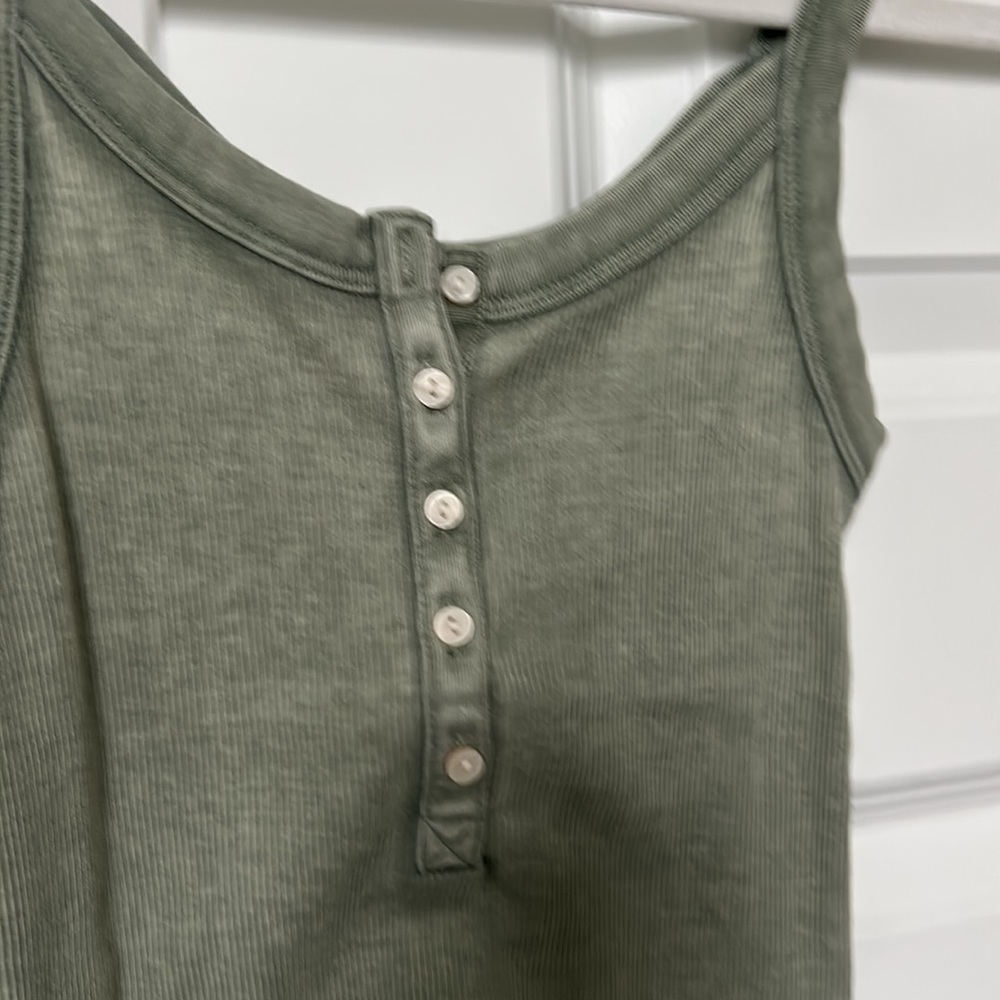Tank top - Picture 2 of 3